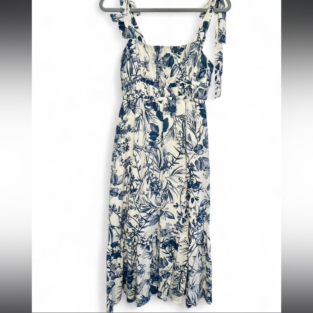 Red Dress Boutique Floral Maxi Dress in Blue and White - Picture 2 of 3